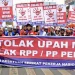 Aksi Demonstrasi Buruh Minta Kenaikan Gaji 15 Persen dan Pencabutan Omnibus Law