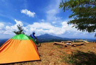10 Tempat Camping Sumedang yang Cocok Menemani Wisata Alam Anda